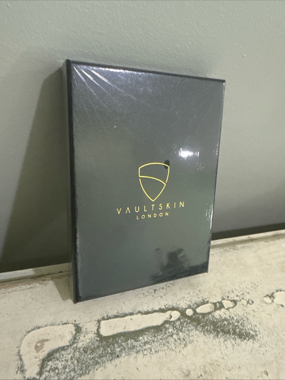 Vaultskin London Chelsea Black Leather RFID Wallet - New In Box